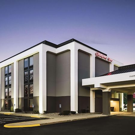 Hampton Inn West Springfield Exterior photo