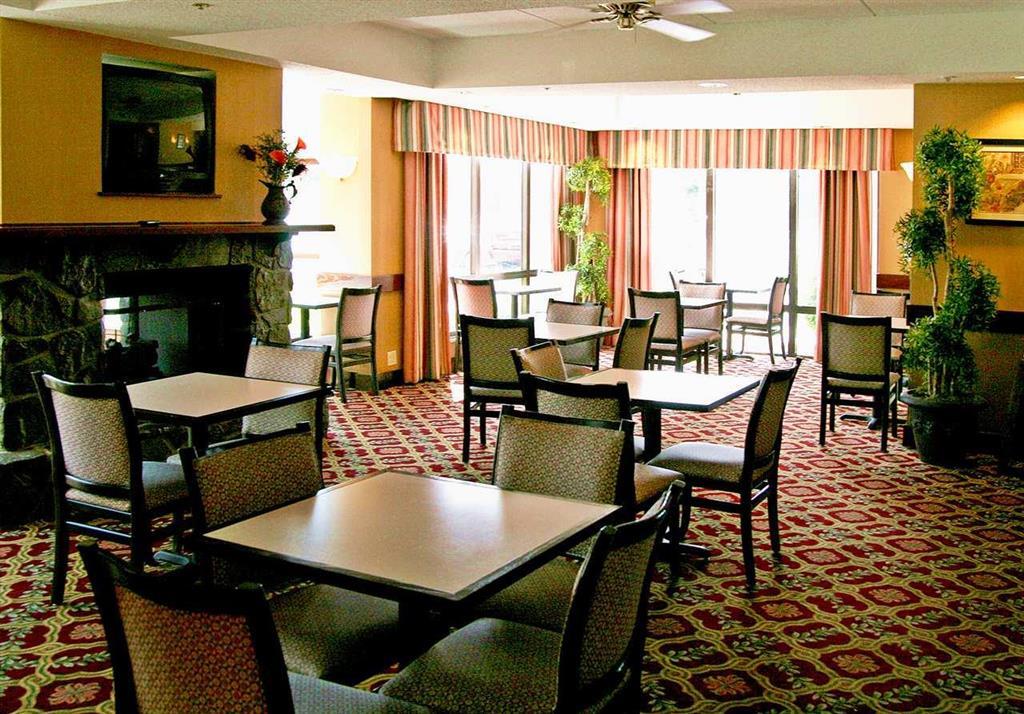 Hampton Inn West Springfield Restaurant photo